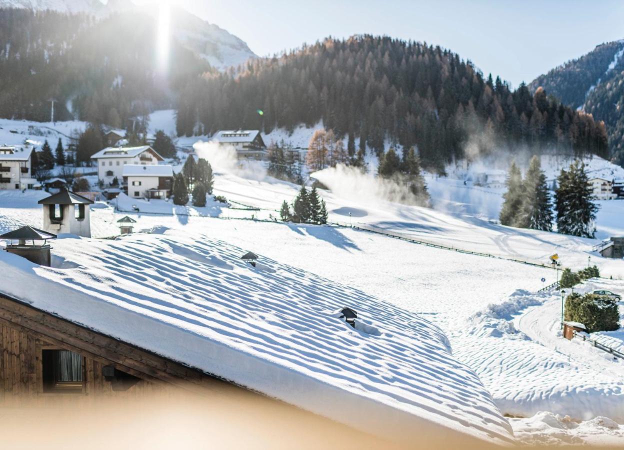 Cadepunt The Dolomites Lodge Сельва-ді-Валь-Гардена Екстер'єр фото
