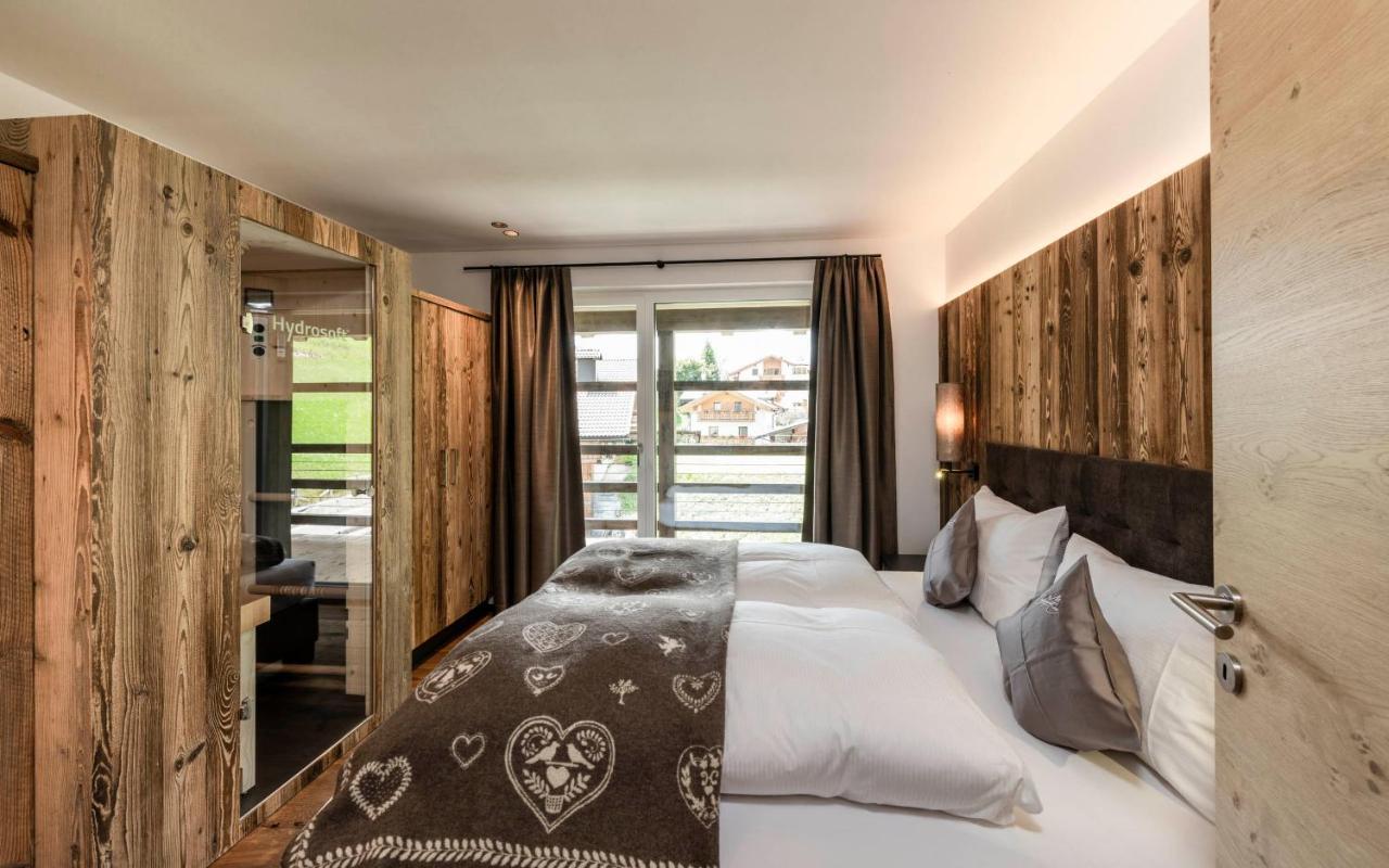Cadepunt The Dolomites Lodge Сельва-ді-Валь-Гардена Екстер'єр фото